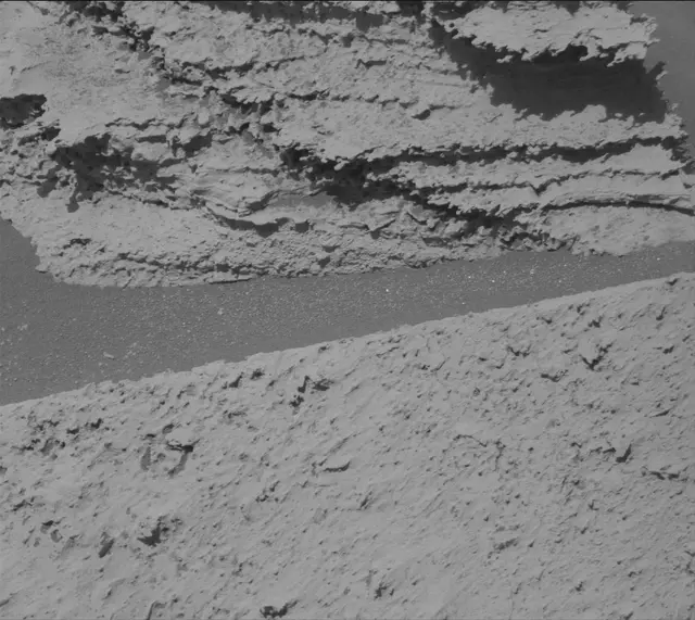Sol 3976: Mast Camera (Mastcam)