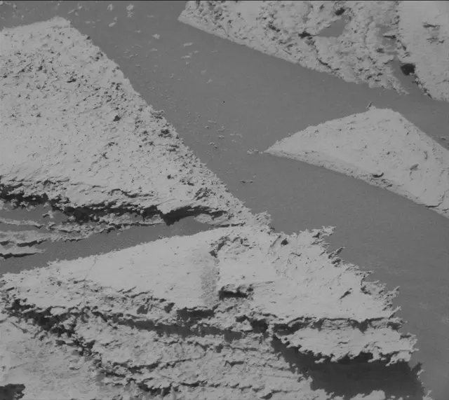 Sol 3976: Mast Camera (Mastcam)
