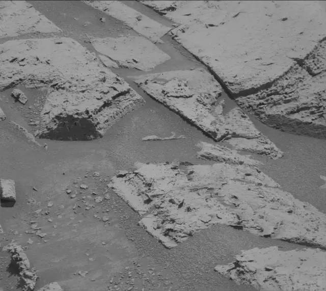 Sol 3977: Mast Camera (Mastcam)