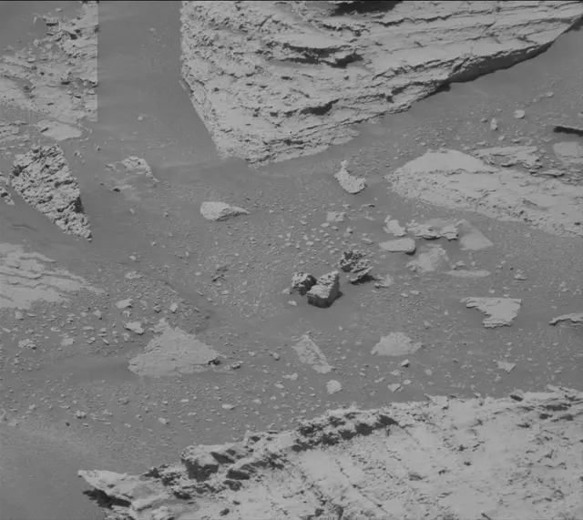 Sol 3977: Mast Camera (Mastcam)