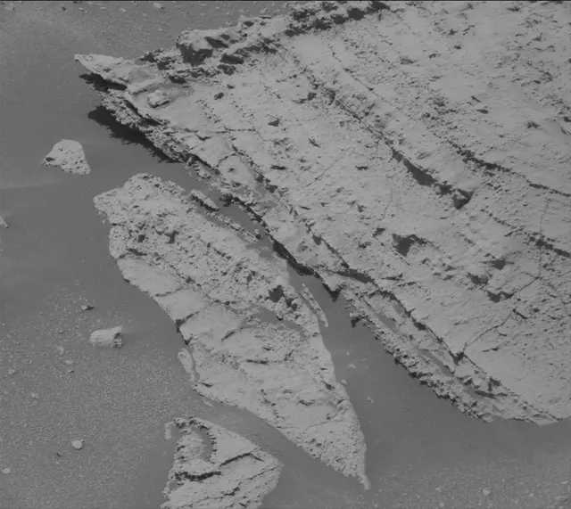 Sol 3977: Mast Camera (Mastcam)