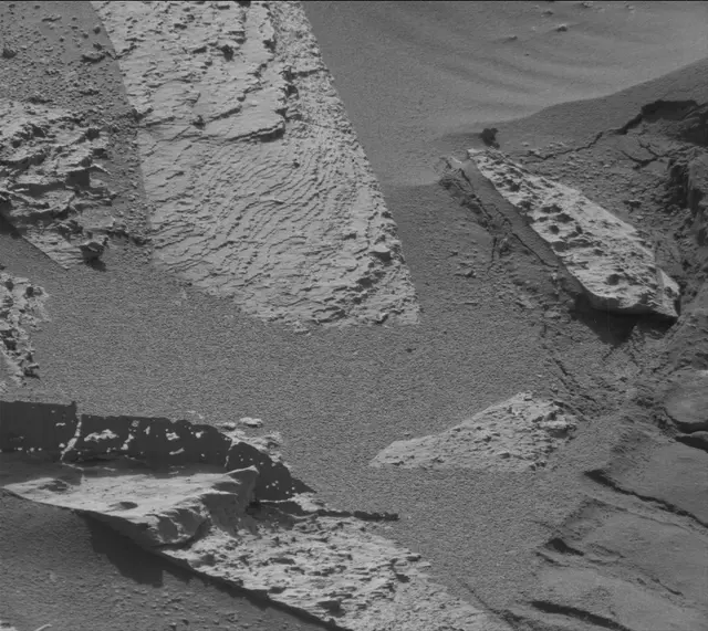 Sol 3977: Mast Camera (Mastcam)