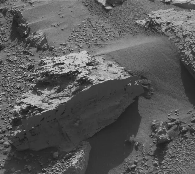 Sol 3977: Mast Camera (Mastcam)