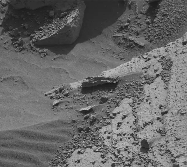 Sol 3977: Mast Camera (Mastcam)