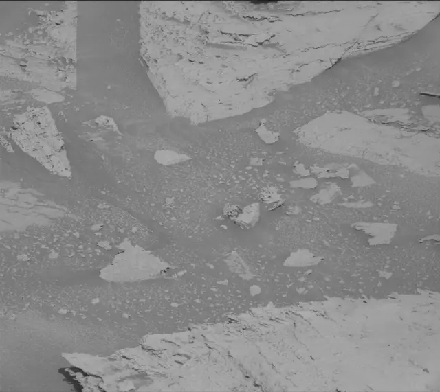 Sol 3977: Mast Camera (Mastcam)