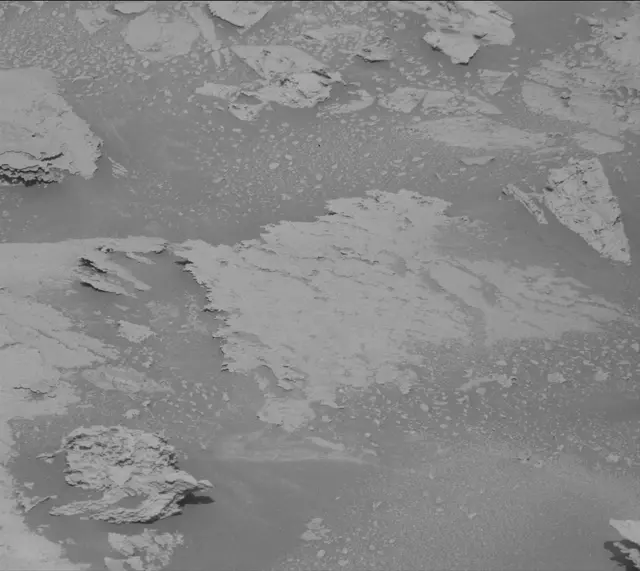 Sol 3977: Mast Camera (Mastcam)