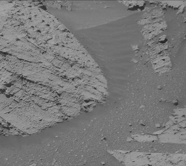Sol 3979: Mast Camera (Mastcam)