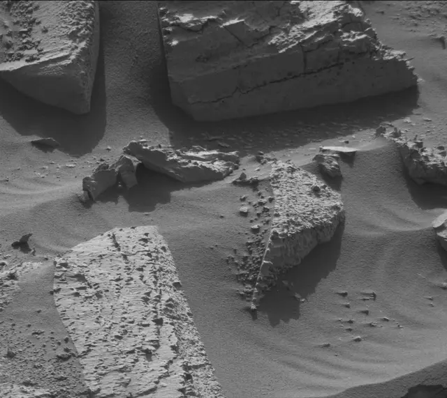 Sol 3979: Mast Camera (Mastcam)