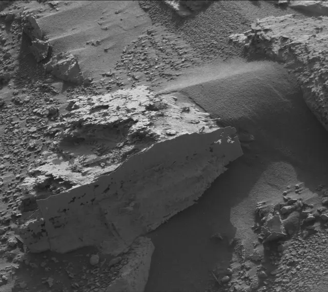 Sol 3979: Mast Camera (Mastcam)