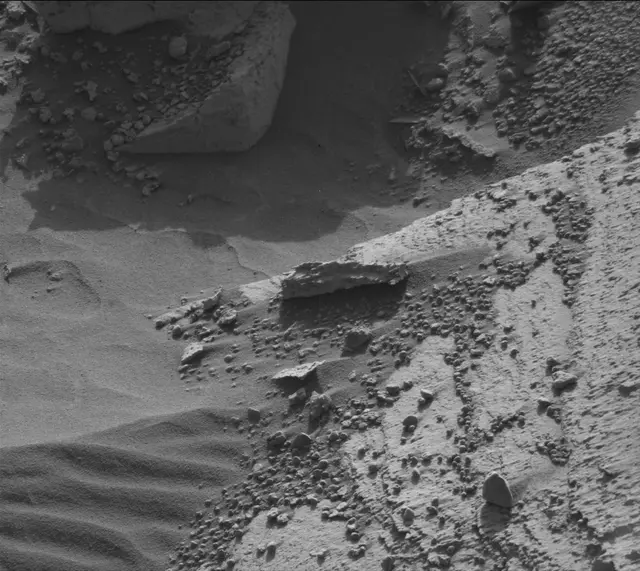 Sol 3979: Mast Camera (Mastcam)
