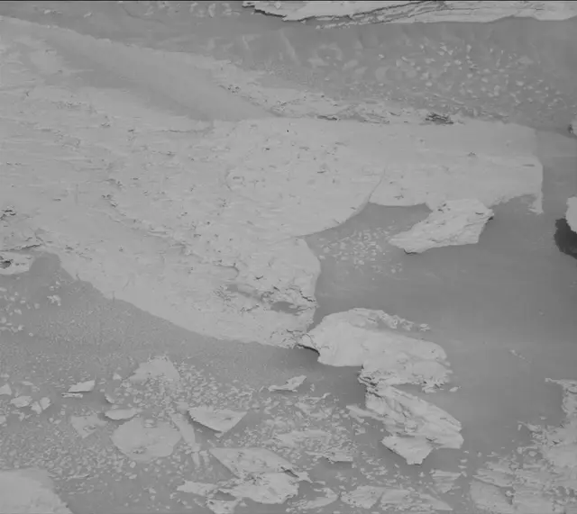 Sol 3979: Mast Camera (Mastcam)