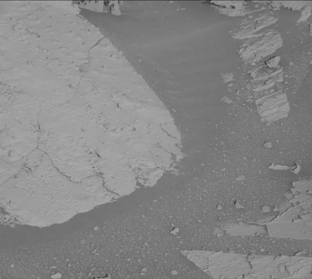 Sol 3979: Mast Camera (Mastcam)