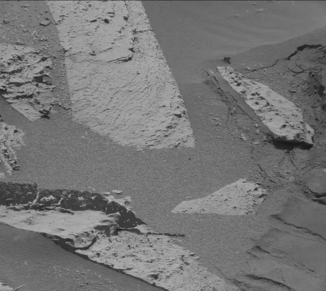 Sol 3982: Mast Camera (Mastcam)