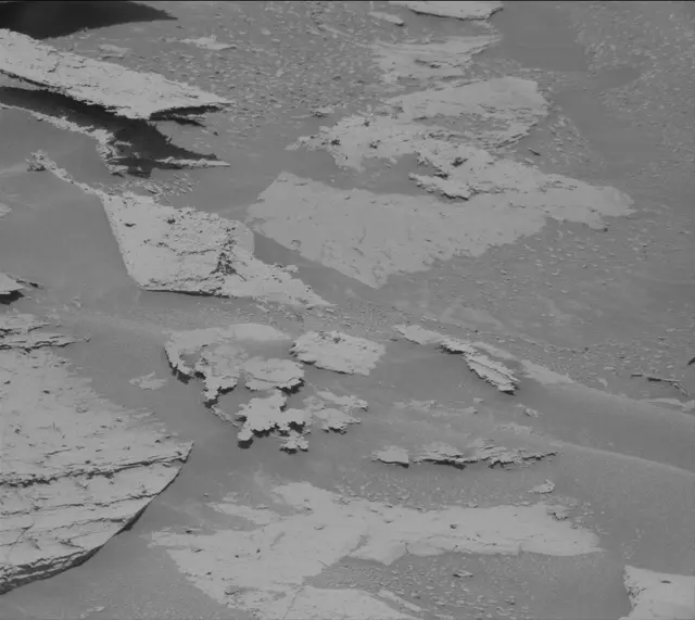 Sol 3982: Mast Camera (Mastcam)