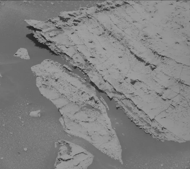 Sol 3982: Mast Camera (Mastcam)
