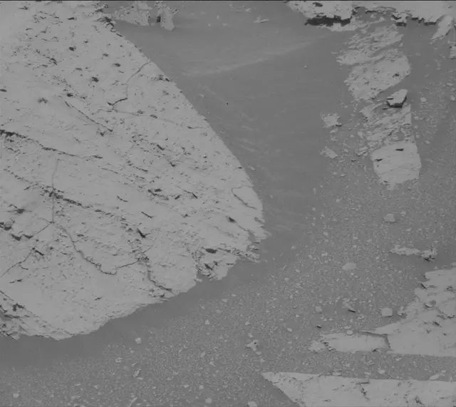 Sol 3982: Mast Camera (Mastcam)