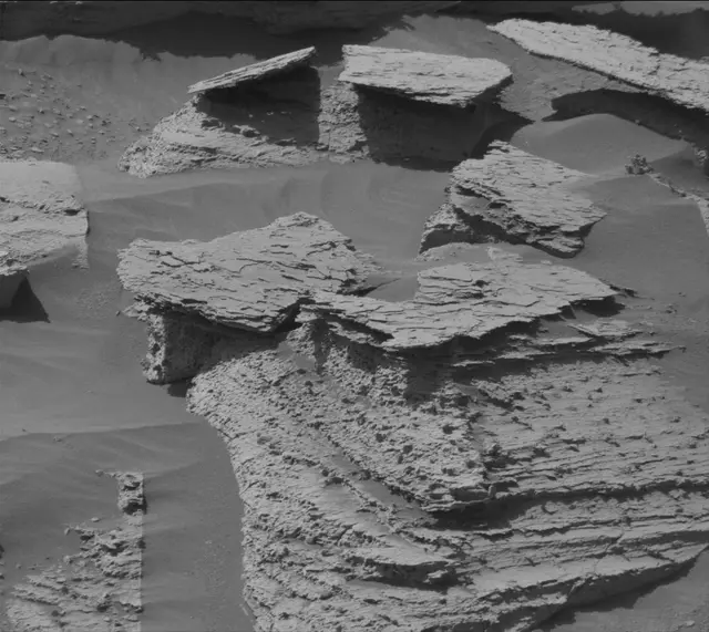 Sol 3983: Mast Camera (Mastcam)