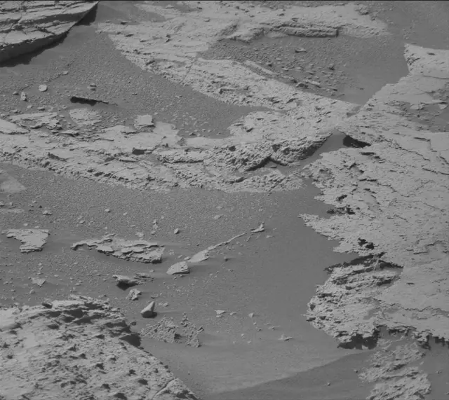 Sol 3983: Mast Camera (Mastcam)