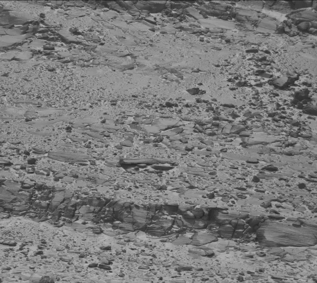 Sol 3983: Mast Camera (Mastcam)