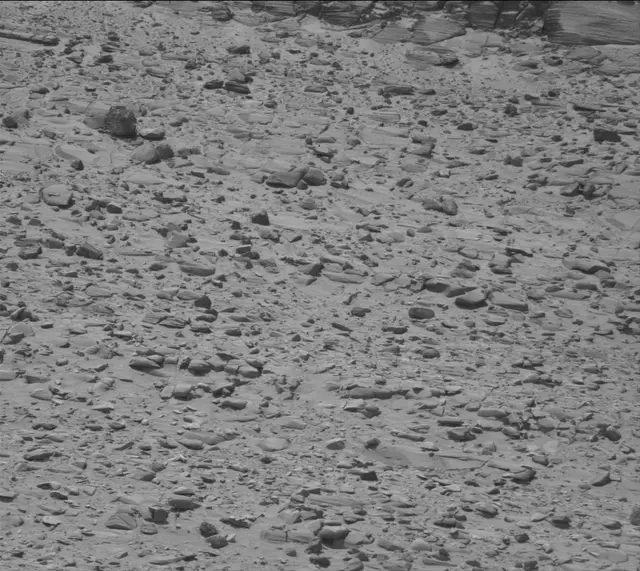 Sol 3983: Mast Camera (Mastcam)