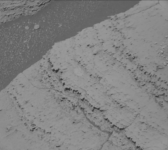 Sol 3989: Mast Camera (Mastcam)
