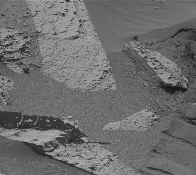 Sol 3990: Mast Camera (Mastcam)
