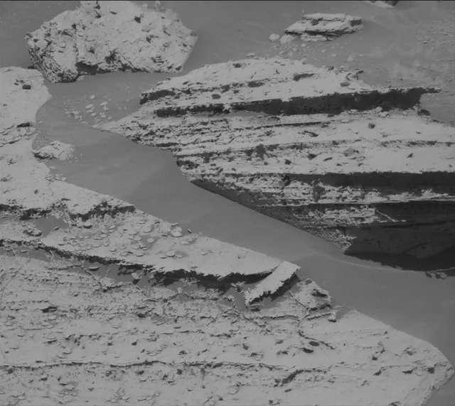Sol 3992: Mast Camera (Mastcam)