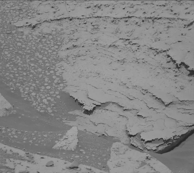Sol 3992: Mast Camera (Mastcam)