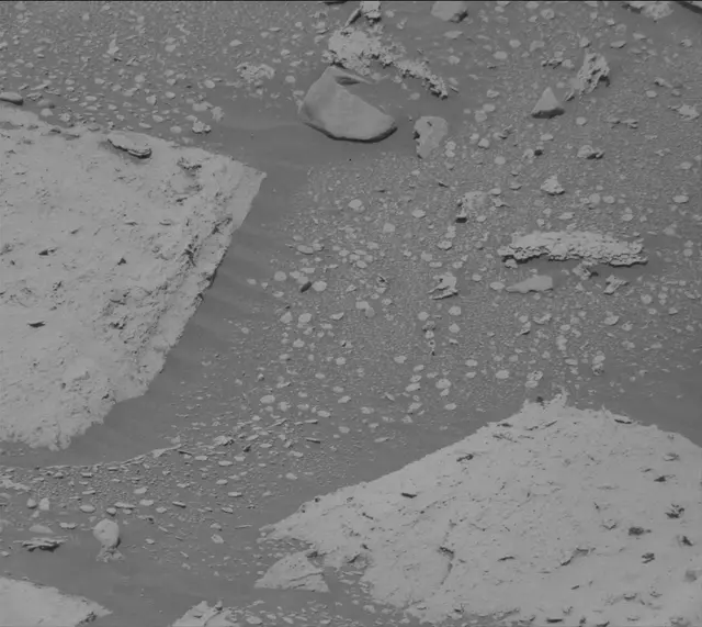 Sol 3992: Mast Camera (Mastcam)