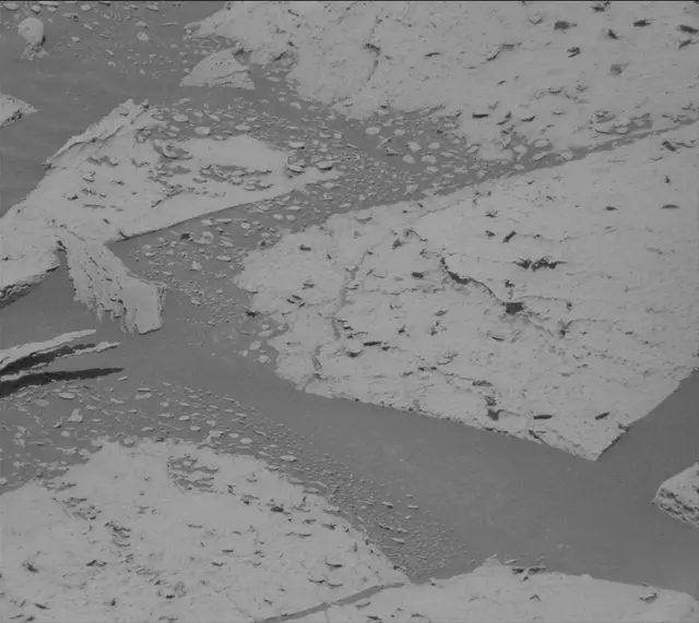 Sol 3992: Mast Camera (Mastcam)