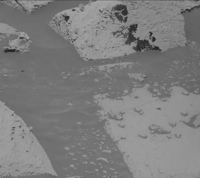 Sol 3992: Mast Camera (Mastcam)