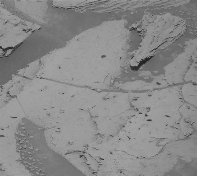 Sol 3992: Mast Camera (Mastcam)