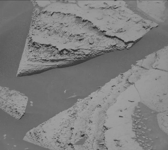 Sol 3992: Mast Camera (Mastcam)