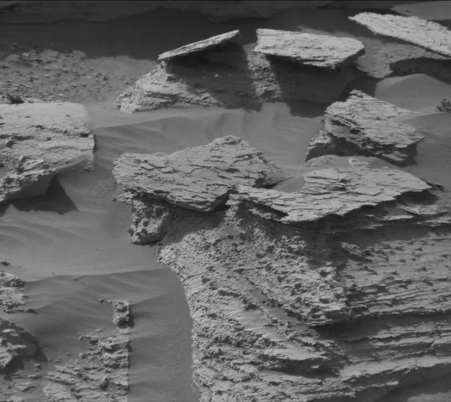 Sol 3994: Mast Camera (Mastcam)