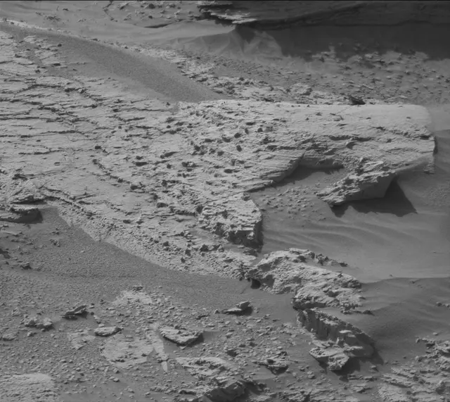 Sol 3994: Mast Camera (Mastcam)