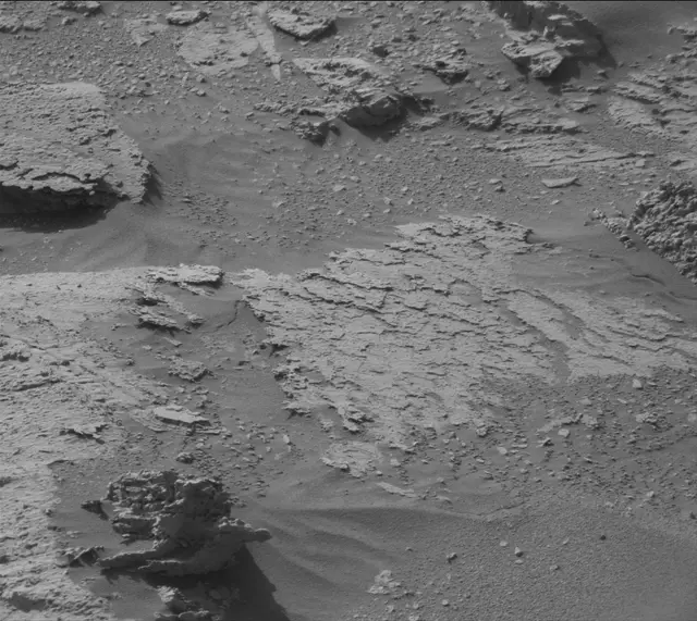 Sol 3994: Mast Camera (Mastcam)