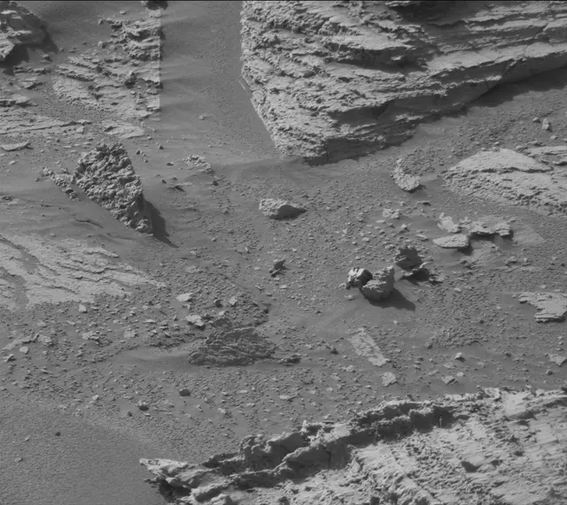 Sol 3994: Mast Camera (Mastcam)