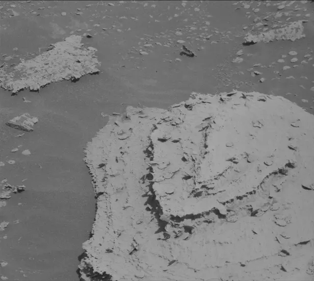 Sol 3996: Mast Camera (Mastcam)