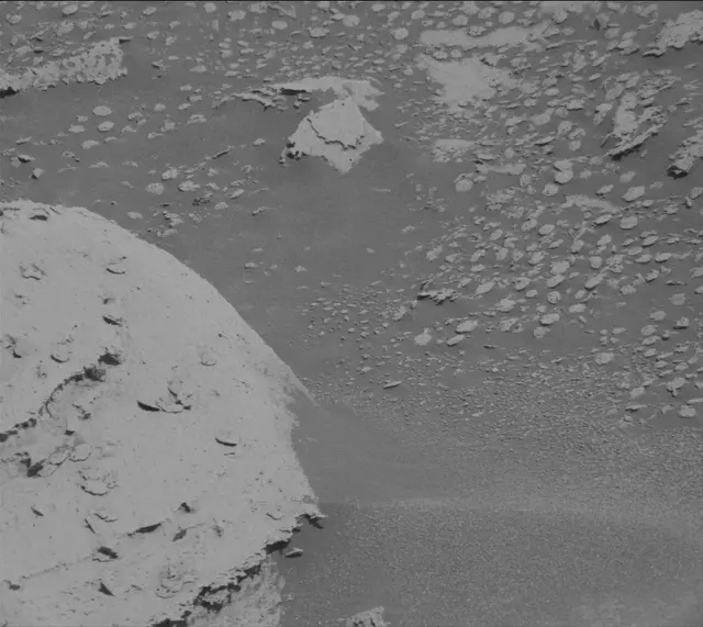 Sol 3996: Mast Camera (Mastcam)