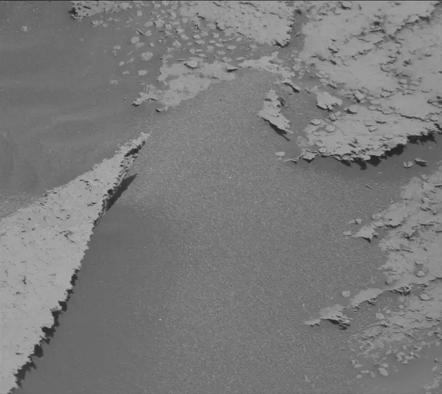 Sol 3996: Mast Camera (Mastcam)