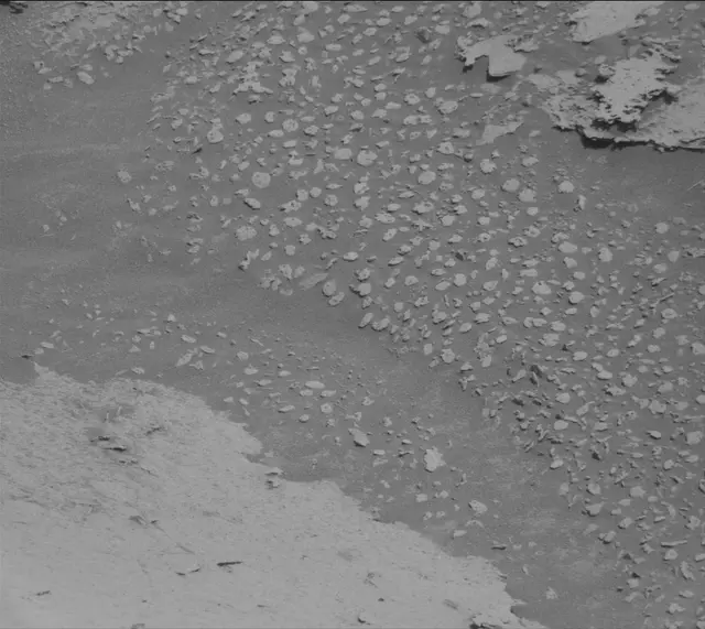 Sol 3996: Mast Camera (Mastcam)