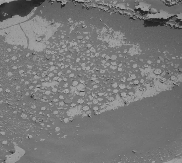Sol 3996: Mast Camera (Mastcam)