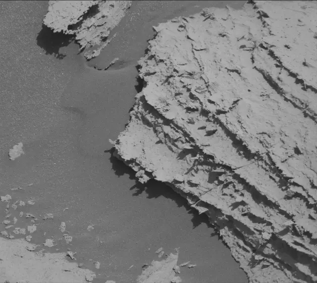 Sol 3996: Mast Camera (Mastcam)