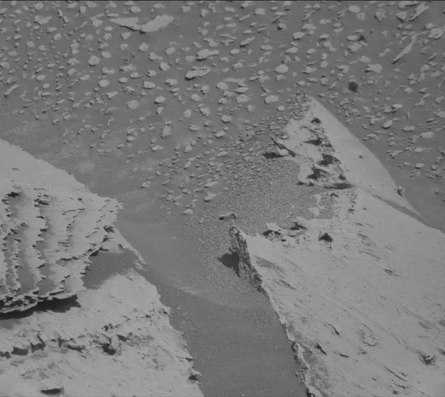 Sol 3996: Mast Camera (Mastcam)