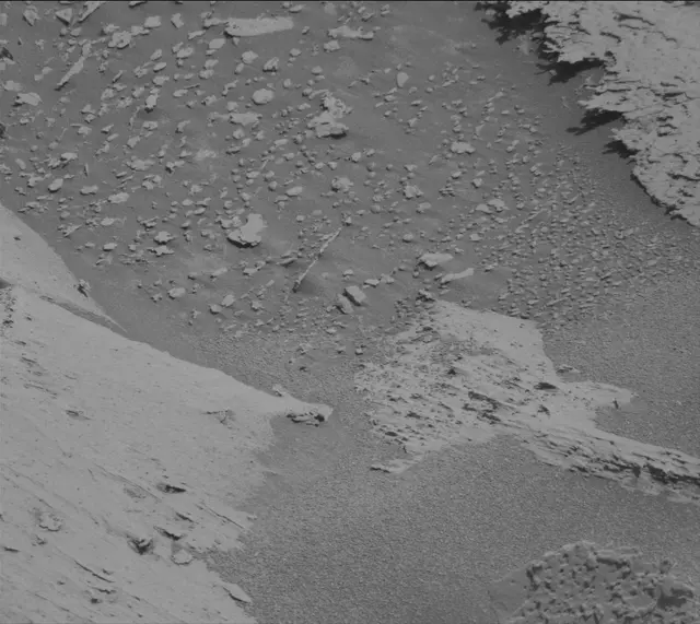 Sol 3996: Mast Camera (Mastcam)
