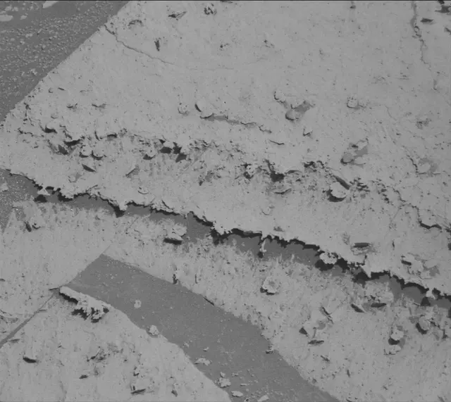 Sol 3996: Mast Camera (Mastcam)