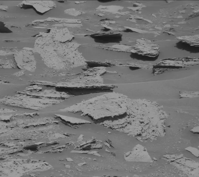 Sol 3998: Mast Camera (Mastcam)