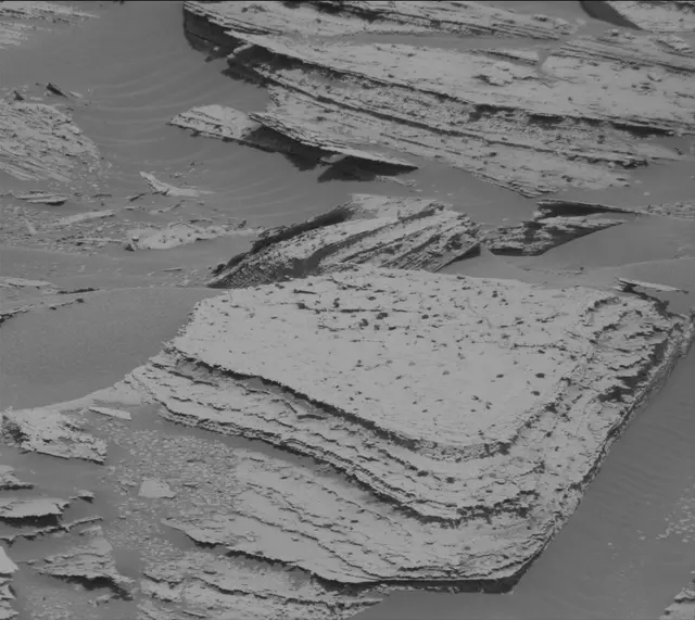 Sol 3998: Mast Camera (Mastcam)