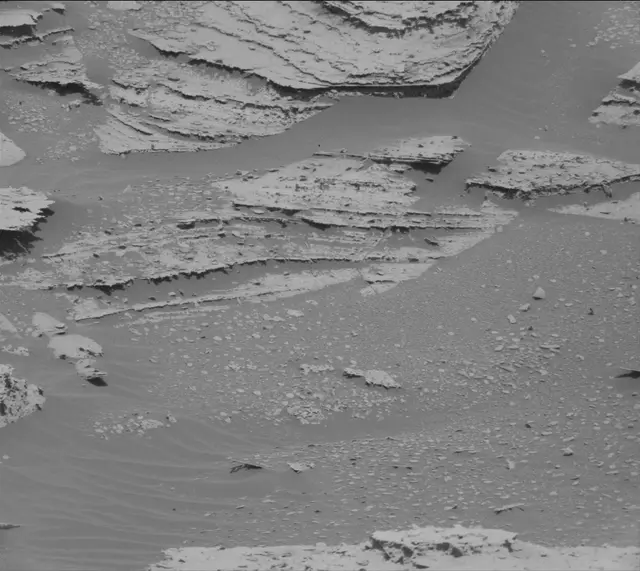 Sol 3998: Mast Camera (Mastcam)