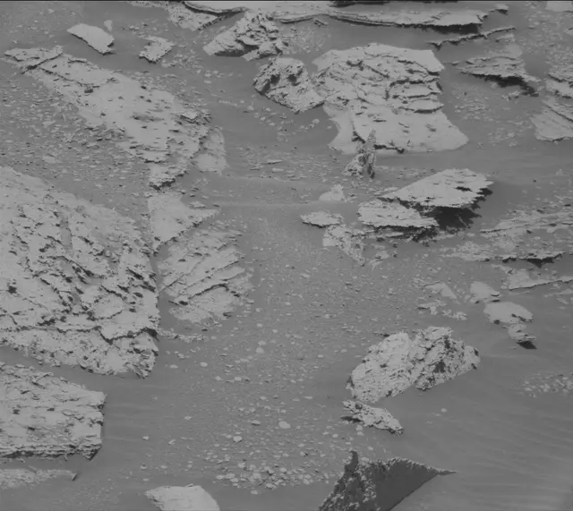 Sol 3998: Mast Camera (Mastcam)